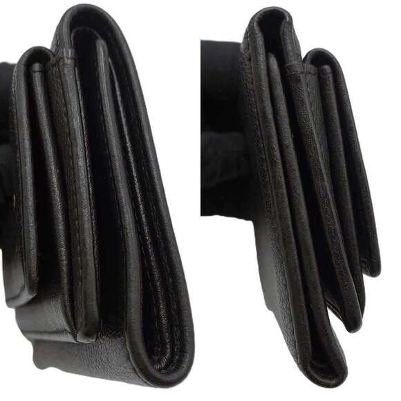 CHANEL Black Lambskin Leather Wallet - Picture 4 of 6